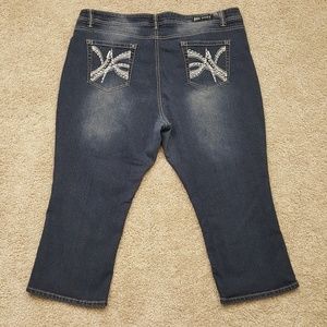 Red Rivet Capri Jeans Size 24 W